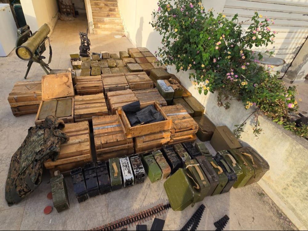 الأمن العام يضبط مستودع أسلحة وذخائر متنوعة في ريف اللاذقية