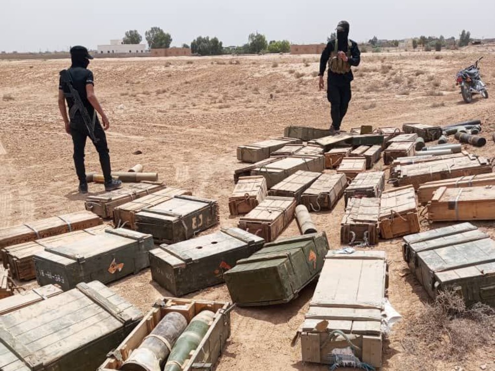 مديرية أمن منطقة البوكمال تعثر على مستودع أسلحة وتواصل جهودها لضبط الأمن على الحدود