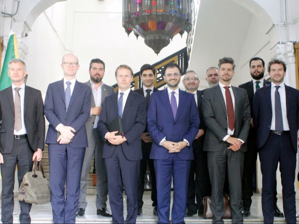 وزير الاتصالات يبحث تعزيز التعاون مع فرنسا وتطوير قطاع تكنولوجيا المعلومات