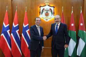 الأردن والنرويج يؤكدان ضرورة دعم الحكومة السورية لإعادة بناء البلاد