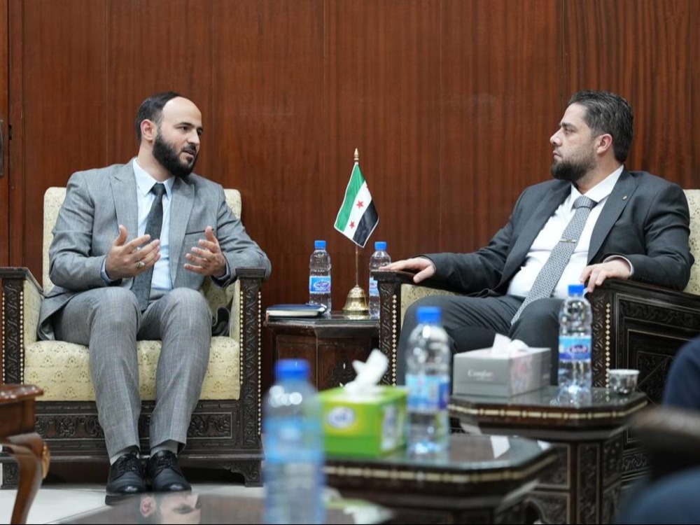 وزير الإسكان يبحث مع محافظ حلب تسريع إعادة الإعمار