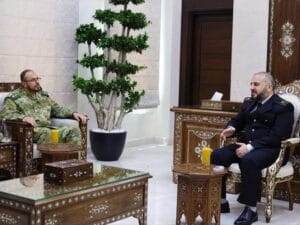 لدعم الاستقرار جنوبا.. وزير الدفاع يلتقي القيادة العسكرية في درعا