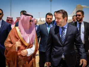 الشيباني يستقبل نظيره السعودي في دمشق برفقة وفد اقتصادي رفيع
