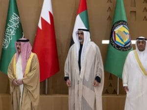 الإمارات ترحب بإعلان رفع العقوبات الأمريكية عن سوريا