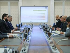 رئيس الجمهورية يبحث مع وزير الطوارئ والكوارث خطط الوزارة وتشريعاتها
