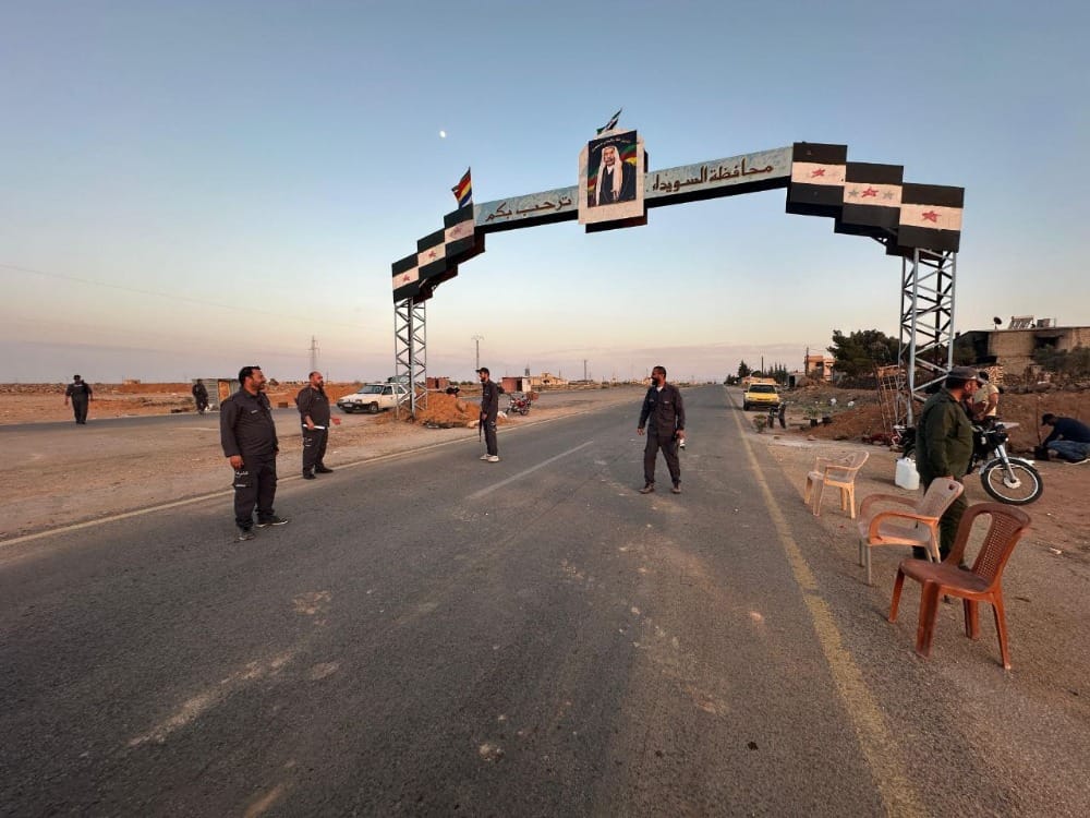 قوى الأمن تنتشر على مدخل السويداء تنفيذاً للاتفاق