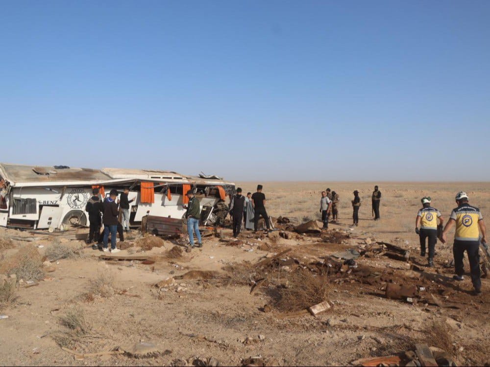 حادث سير مروّع يودي بحياة ستة مدنيين في دير الزور