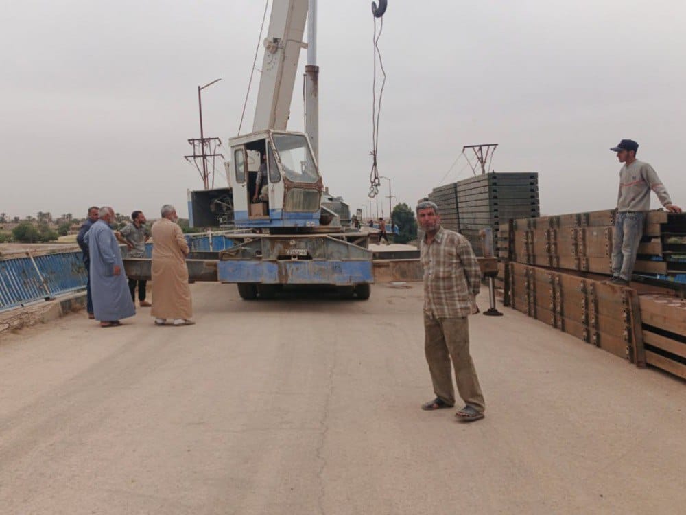 لتخفيف معاناة السكان.. محافظة دير الزور تبدأ بتأهيل وترميم جسر الباغوز