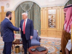 وزارة الخارجية والمغتربين: لقاء تاريخي بين الرئيس الشرع وترامب