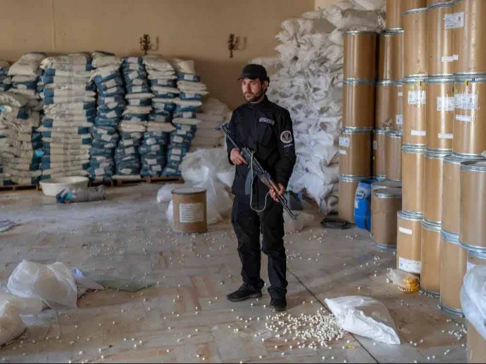 بعملية مشتركة مع الجانب التركي....إدارة مكافحة المخدرات تضبط 9 ملايين حبة كبتاغون
