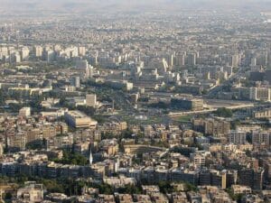 تحذير من تقلّبات جوية مع رياح شديدة وارتفاع درجات الحرارة في البلاد