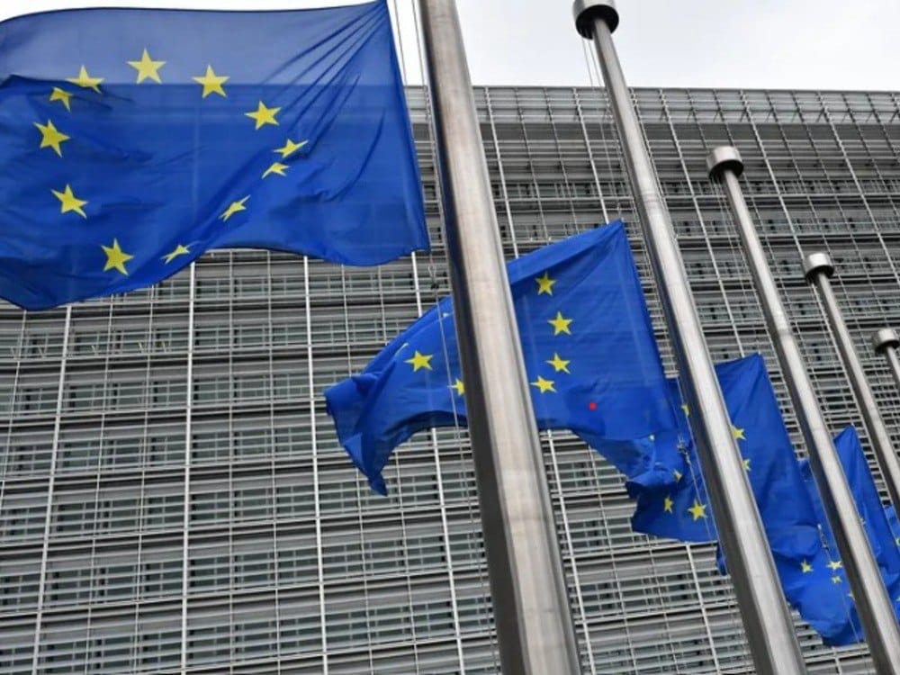 على خطى ترامب.. السعودية تُشجّع الأوروبيين على رفع العقوبات عن سوريا