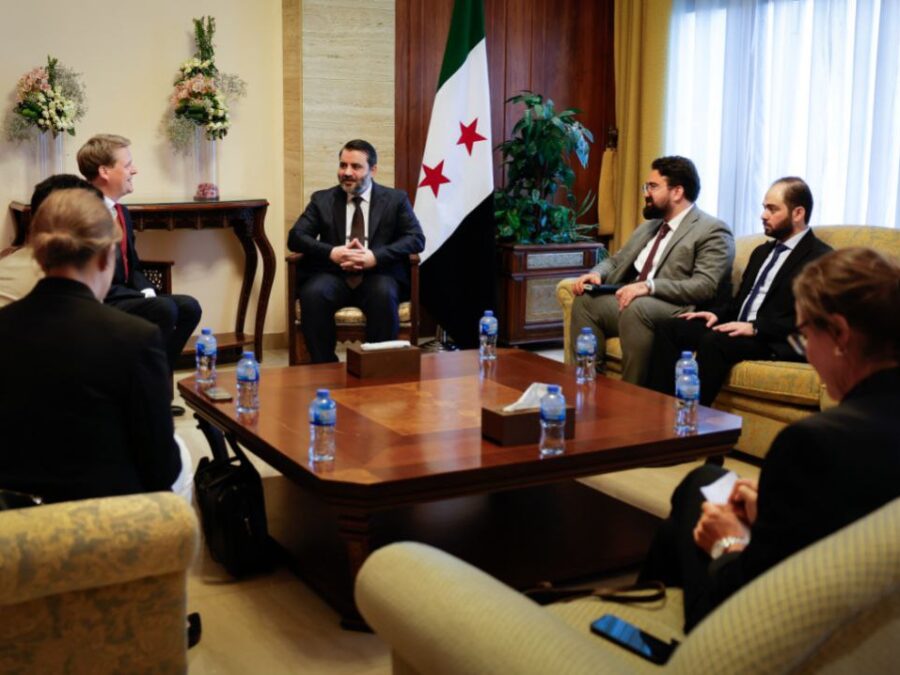 الوزير الشيباني يبحث مع وزير التنمية الدولية النرويجي تعزيز التعاون بين البلدين