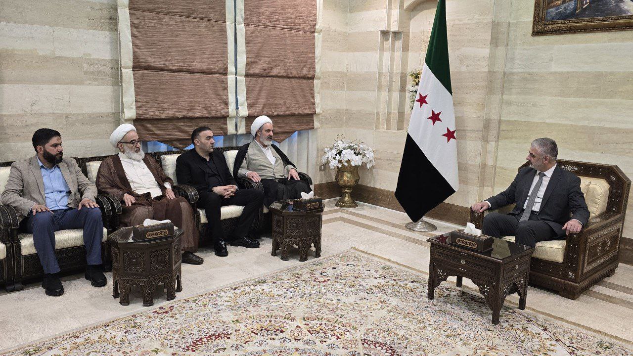 خلال لقائه بمبنى رئاسة الجمهورية...وفد علماء شيعي يؤكد وحدة الشعب السوري