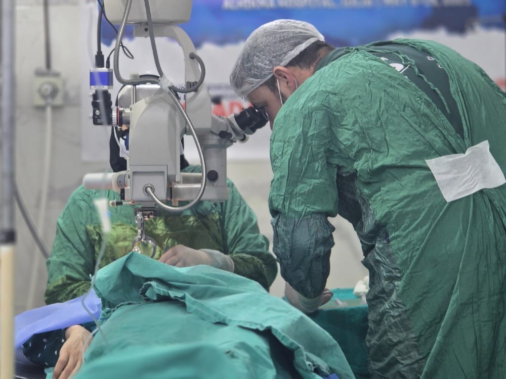 إنجاز طبي غير مسبوق.. 10 عمليات زراعة قرنية مجاناً في إدلب