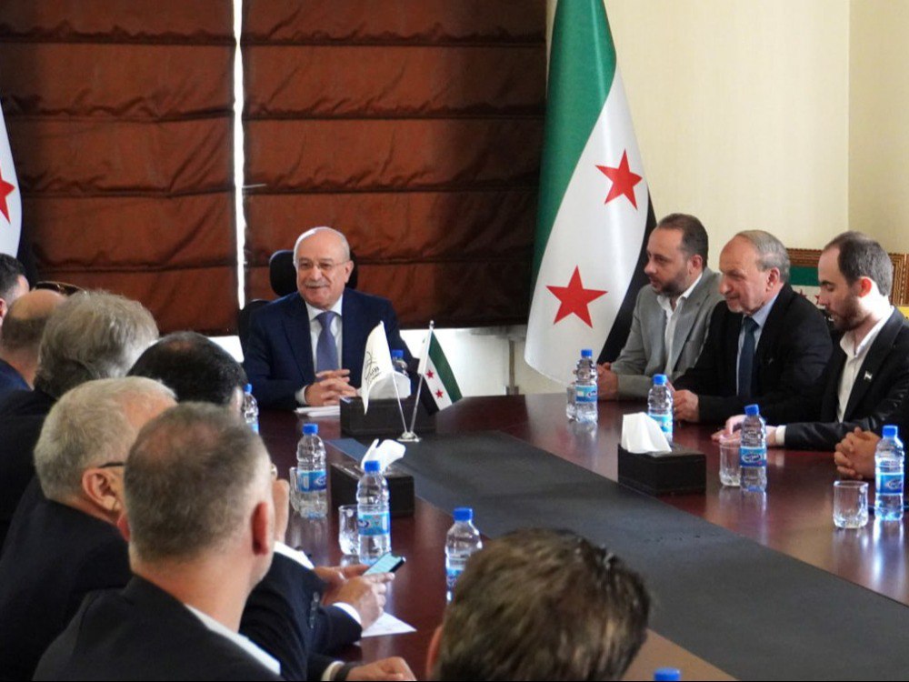 وزير النقل السوري يعرب بدر