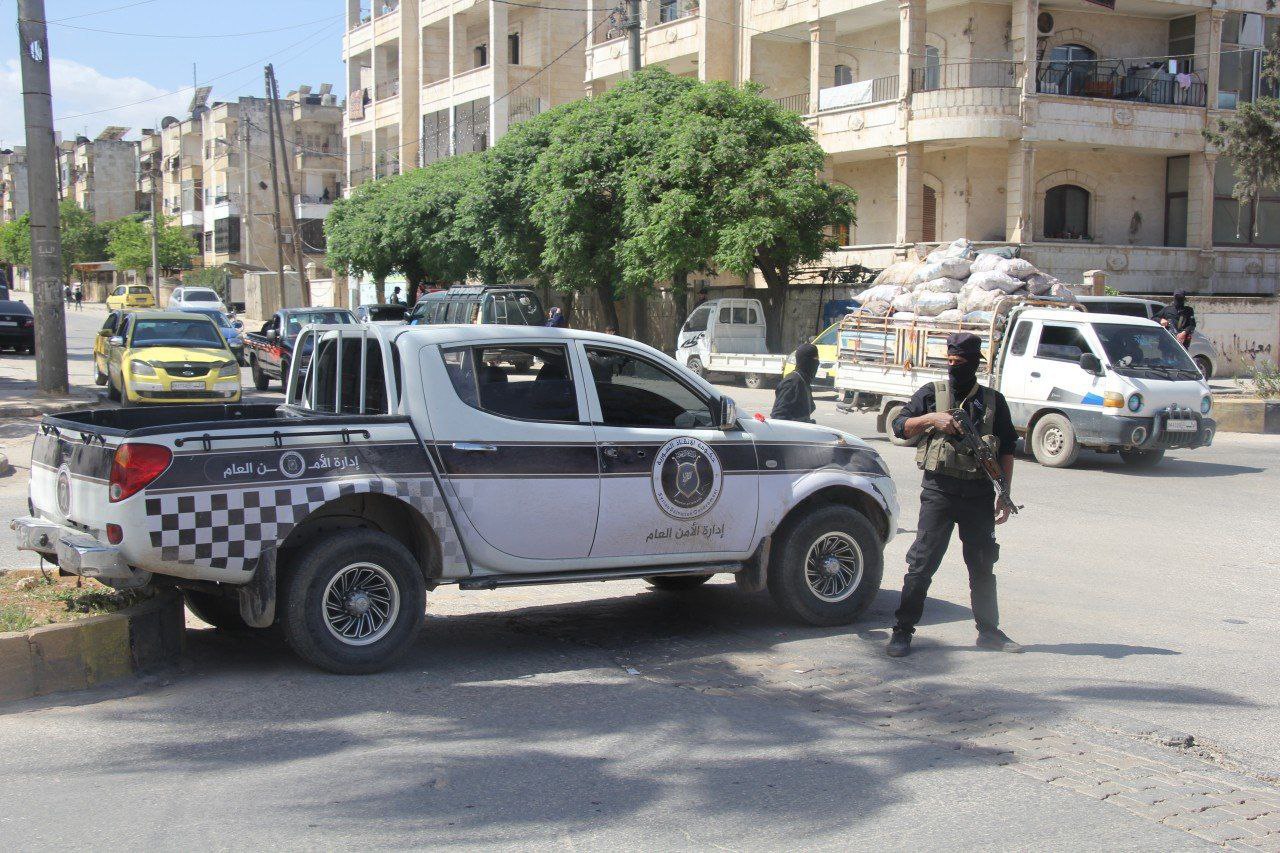 خارجون عن القانون يستهدفون دورية أمنية في بنش بريف إدلب