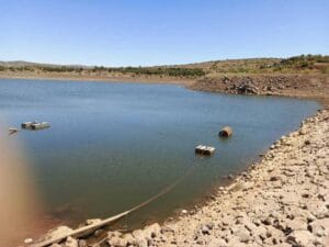 ملامح أزمة تظهر بعد انخفاض كمية المياه في بحيرة سد حبران في السويداء