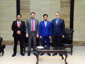 وزير الصحة يبحث مع سفيرَي باكستان وقطر