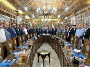 لتعزيز الشراكة مع القطّاع الخاص.. وزير المالية يلتقي أعضاء غرفة صناعة دمشق وريفها