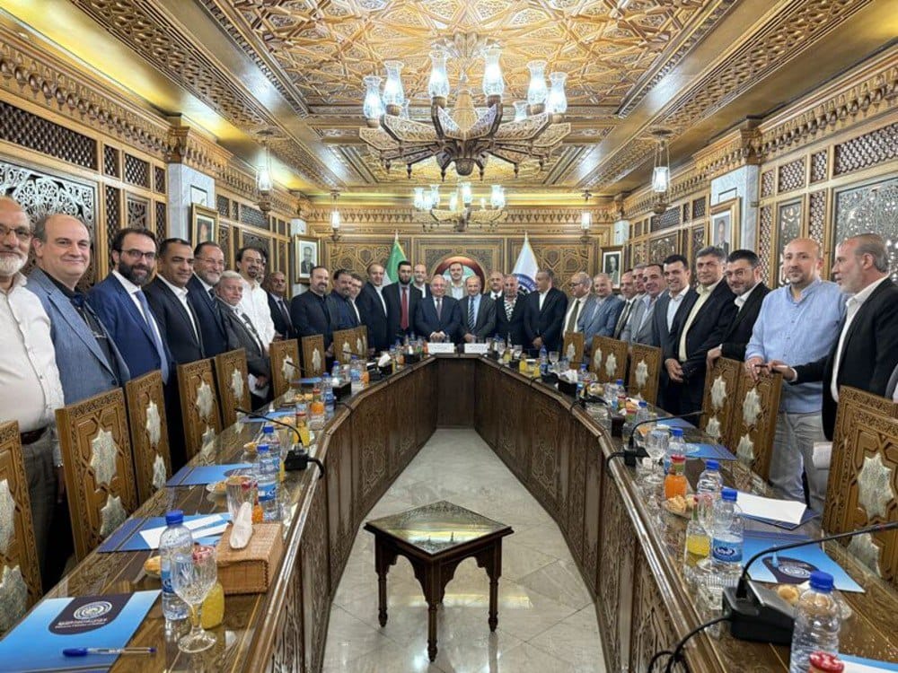 لتعزيز الشراكة مع القطّاع الخاص.. وزير المالية يلتقي أعضاء غرفة صناعة دمشق وريفها