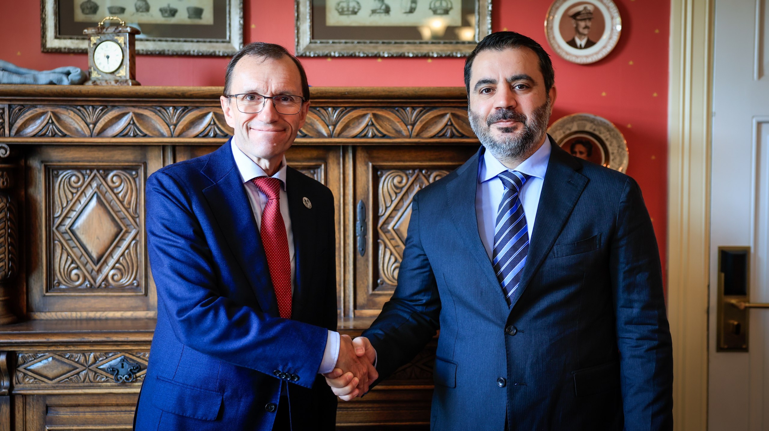 وزير الخارجية يبحث مع نظيره النرويجي القضايا المشتركة بين البلدين