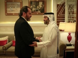 وزير السياحة يزور الدوحة لبحث فرص الاستثمار المشترك مع قطر