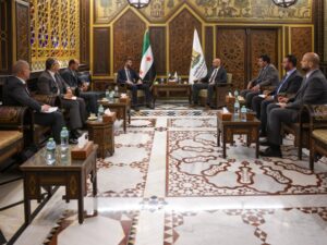 رائد الصالح يبحث مع وفد من هيئة التخطيط إنشاء نظام وطني لتحليل المخاطر والاستجابة للطوارئ
