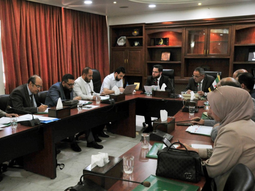 وزيرا الزراعة والتنمية الإدارية يبحثان تطوير الهيكلية التنظيمية لوزارة الزراعة