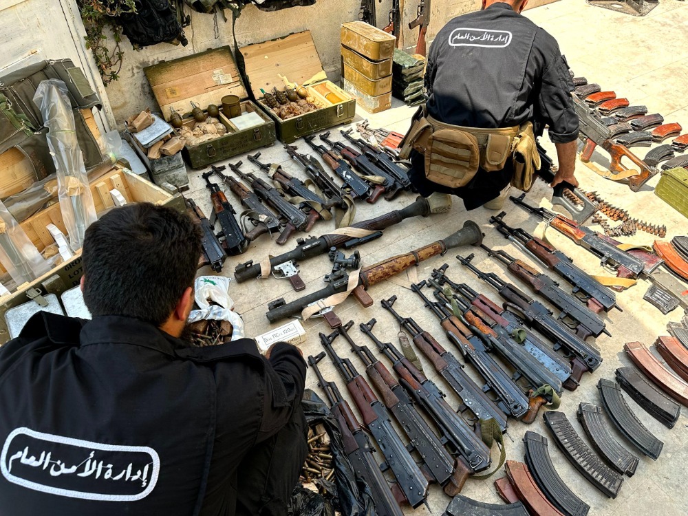 الأمن الداخلي يضبط مستودع أسلحة وذخائر في القرداحة