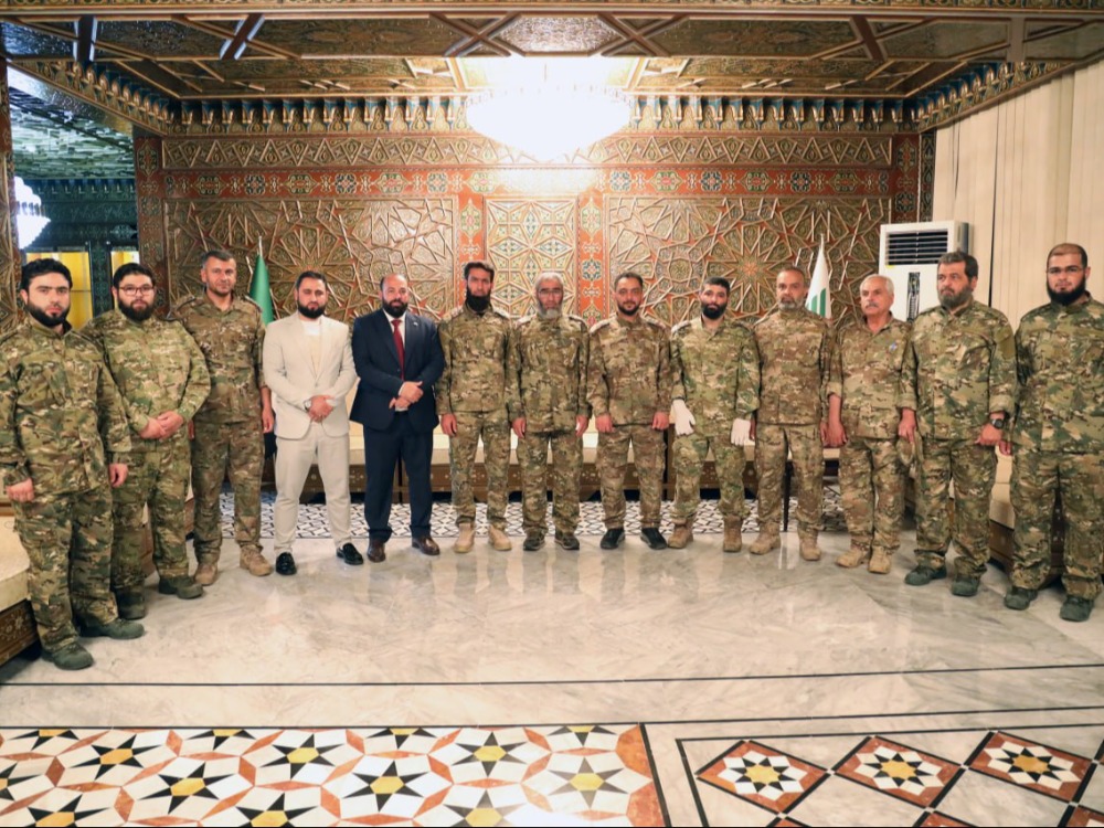 مطار دمشق يستقبل 200 حاج من جرحى الدفاع ضمن منحة رئاسية