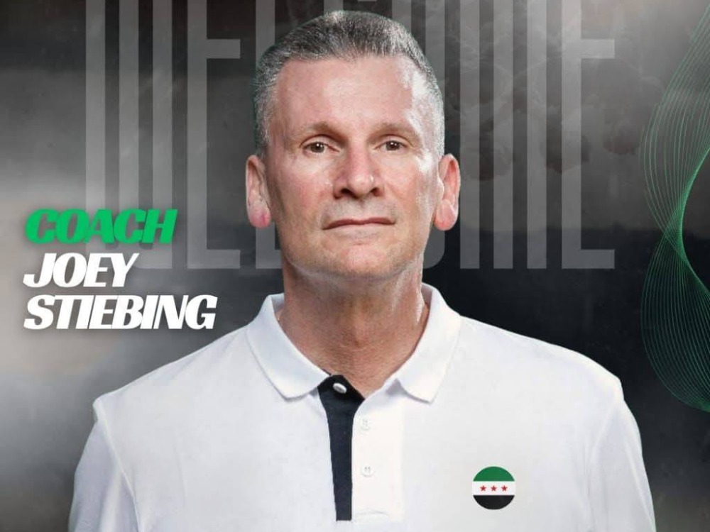 تعيين المدرب الأمريكي جوزيف ستيبينغ لقيادة منتخبنا الوطني في كرة السلة