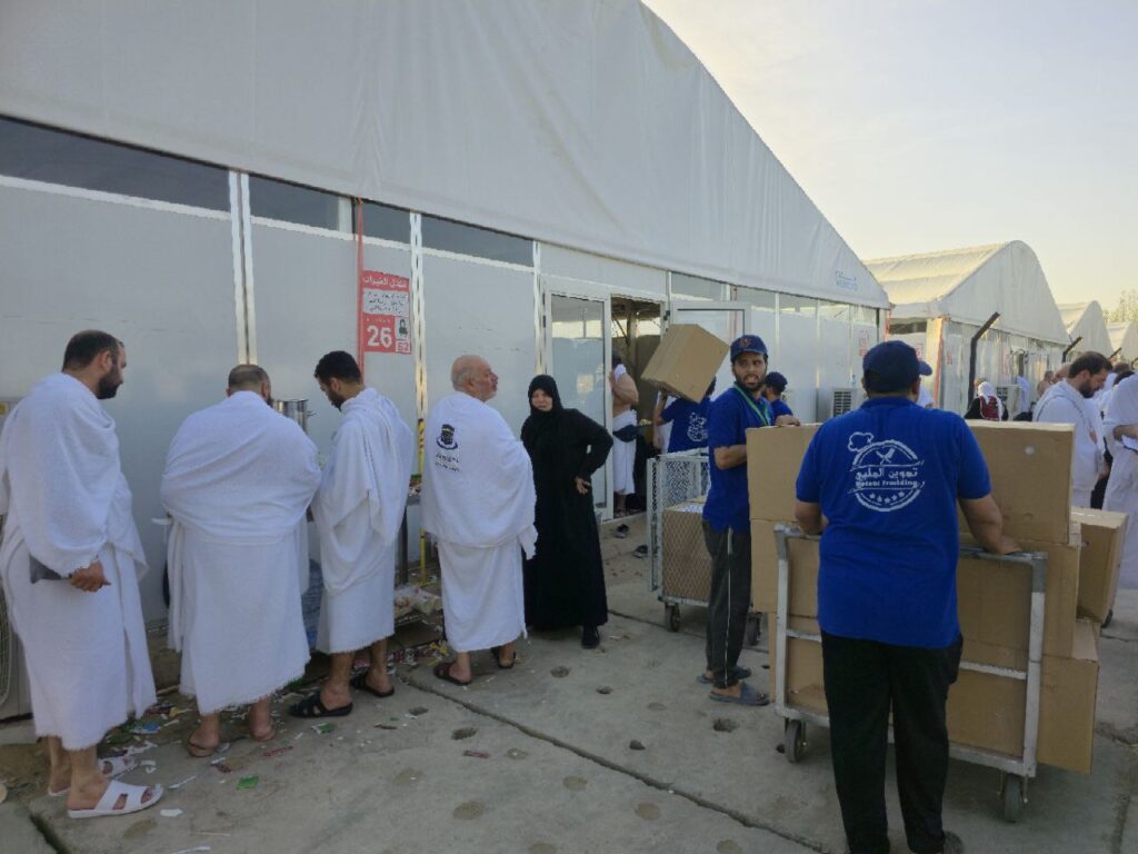 وصول الحجاج السوريين إلى صعيد عرفات لتأدية ركن الحج الأعظم