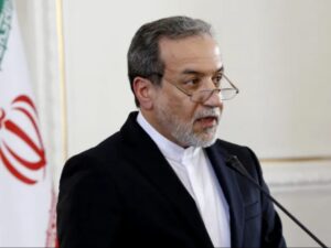 الاحتلال الإسرائيلي يهدد حزب الله.. وطهران تنفي إجراء أي مفاوضات مع واشنطن