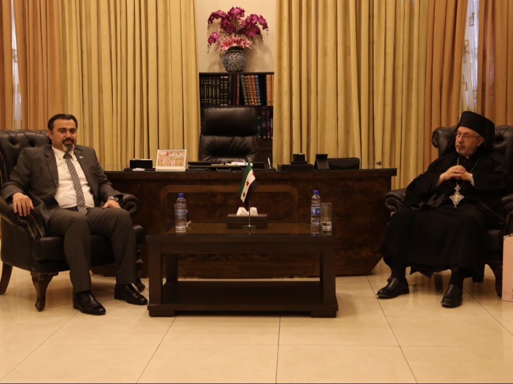 وزير التربية مع وفد من الكائس