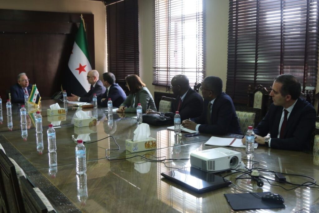 وزير المالية: مناقشات مُكثّفة ومُستمرة جارية مع بعثة صندوق النقد الدولي إلى سوريا