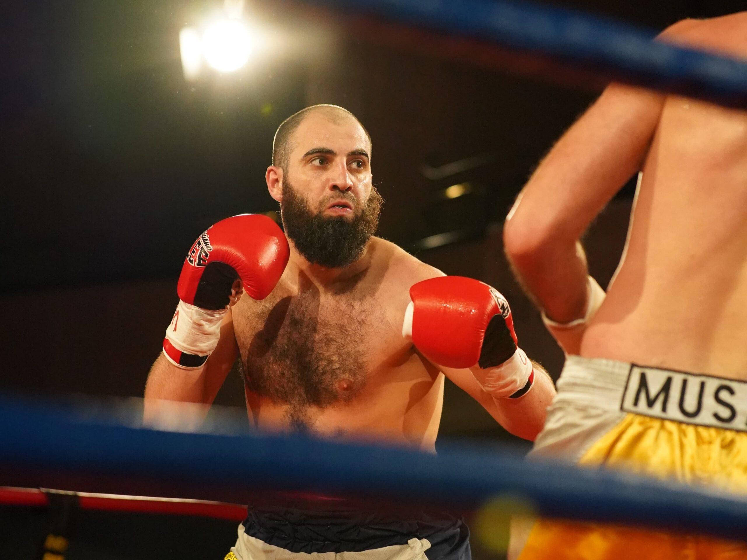 الملاكم السوري دياب سيمون دبشه