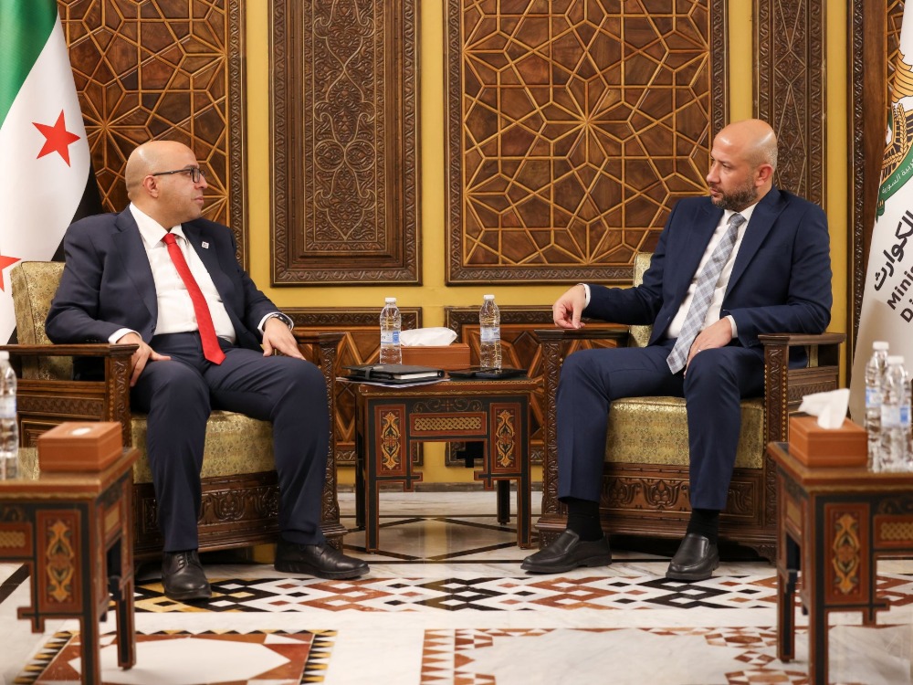 وزير الطوارئ و الكوارث يبحث مع وفد منظمة (IFRC) تطوير منظومة إنذار مبكر