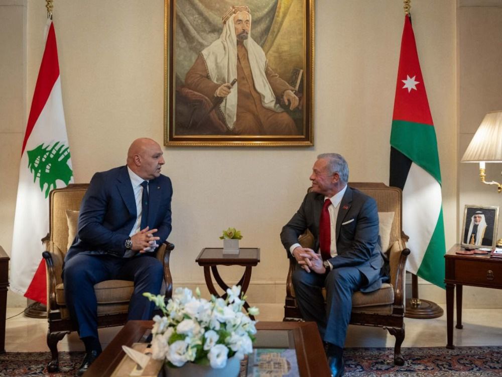 الملك الأردني والرئيس اللبناني يؤكدان أولوية استقرار سوريا