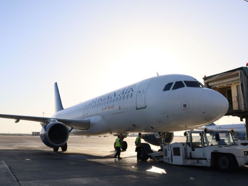 هيئة الطيران المدني تمدد إغلاق المعابر الجوية حتى الثامنة من مساء اليوم