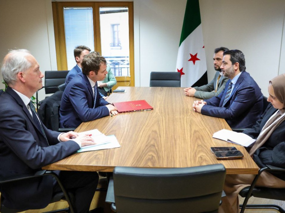 وزير شؤون #الشرق_الأوسط البريطاني السيد هاميش فالكونر والسيد آن سنو المبعوث البريطاني الخاص إلى سوريا ومدير التنمية البريطانية السورية السيد بيتر ماكديرموت على هامش مؤتمر بروكسل للمانحين حول سوريا.