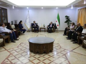 وزير التعليم العالي "مروان الحلبي" مع "أمير الحريري" المدير التنفيذي لمعهد بيت الجودة للاستثمارات والتدريب في دولة الإمارات (باكت)