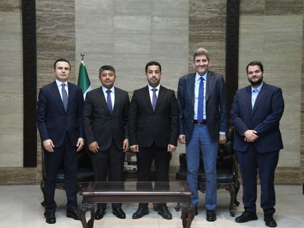 وزير الصحة يبحث مع القائم بالأعمال الأذربيجاني تعزيز التعاون المشترك