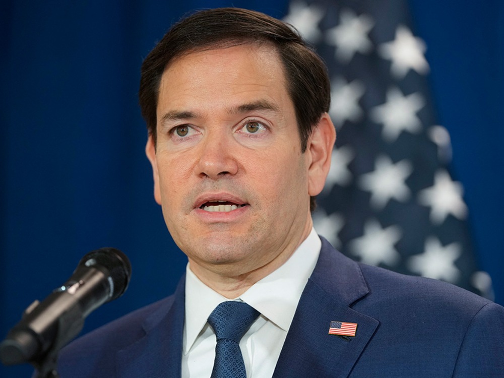 وزير الخارجية الأمريكي يدعو لوقف الهجمات الإسرائيلية على سوريا