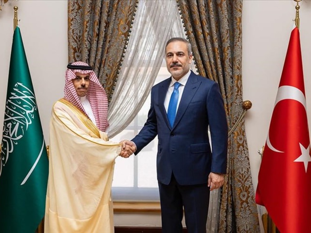 الرياض وأنقرة تدينان الغارات الإسرائيلية على سوريا