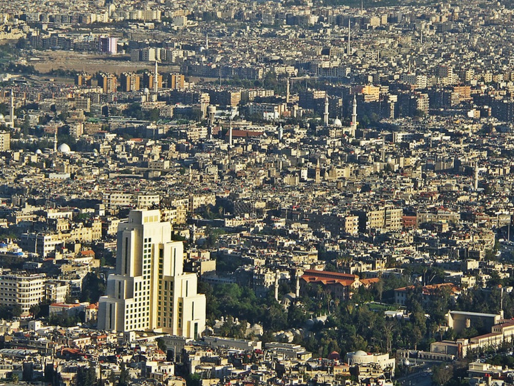 محافظة دمشق تحدد مهلة 15 يوماً لإزالة رموز النظام البائد من المدينة