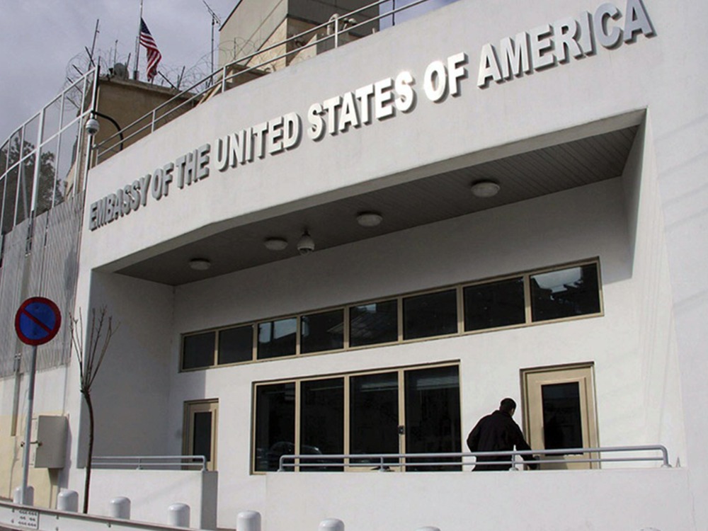 الولايات المتحدة تُعيد مواطن أمريكي من مخيم للنازحين شمال شرقي سوريا