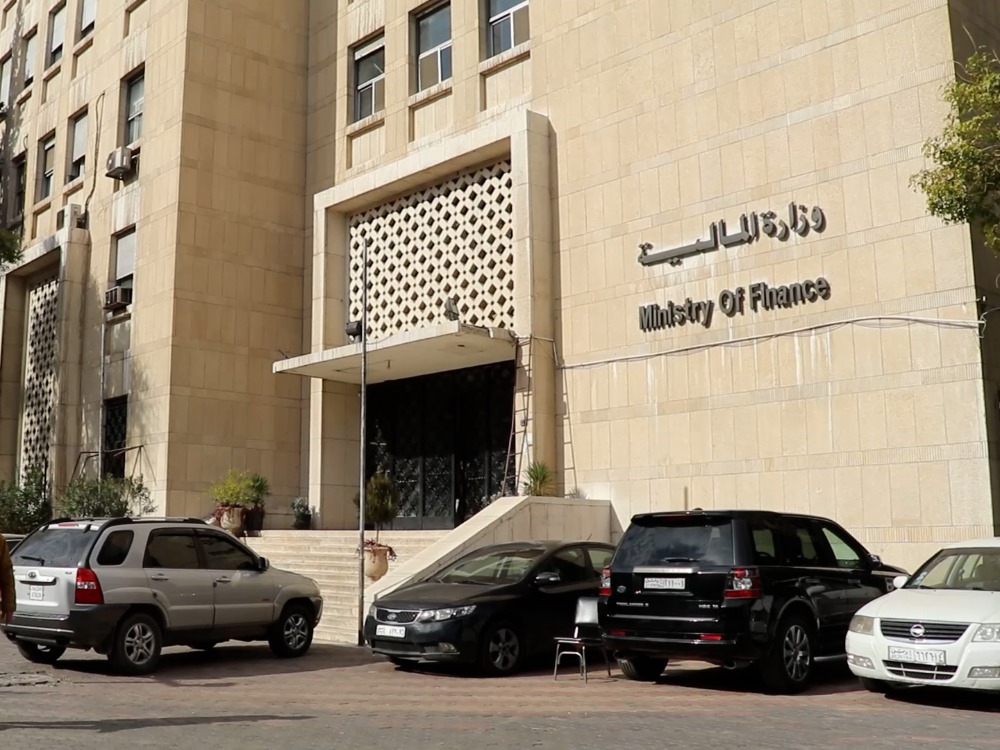 وزارة المالية تصدر التعليمات التنفيذية لمرسوم زيادة الرواتب بنسبة 200%