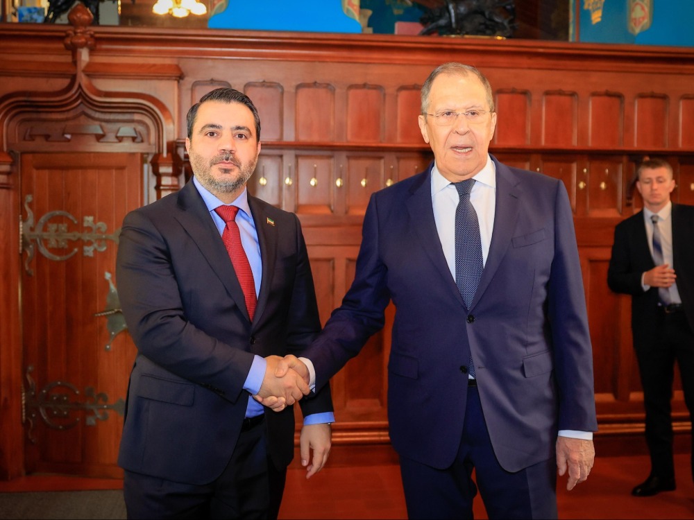 وزير الخارجية والمغربين أسعد الشيباني ونظيره الروسي سيرغي لافروف في موسكو