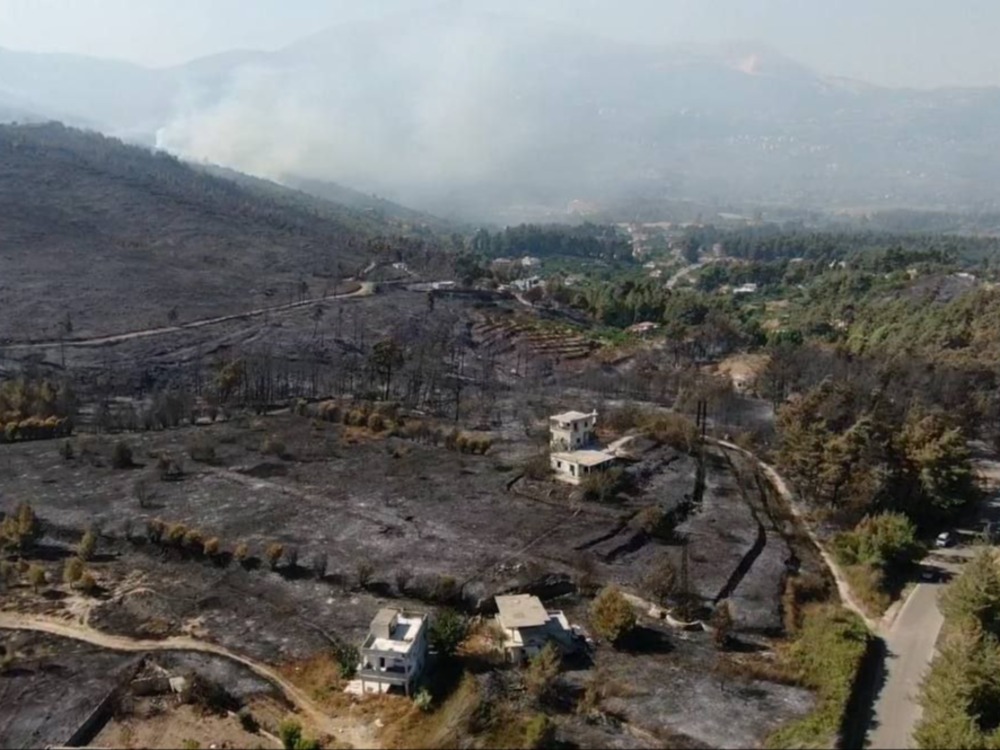 فرق قطرية وعراقية تصل إلى ريف اللاذقية للمشاركة في عمليات إخماد الحرائق